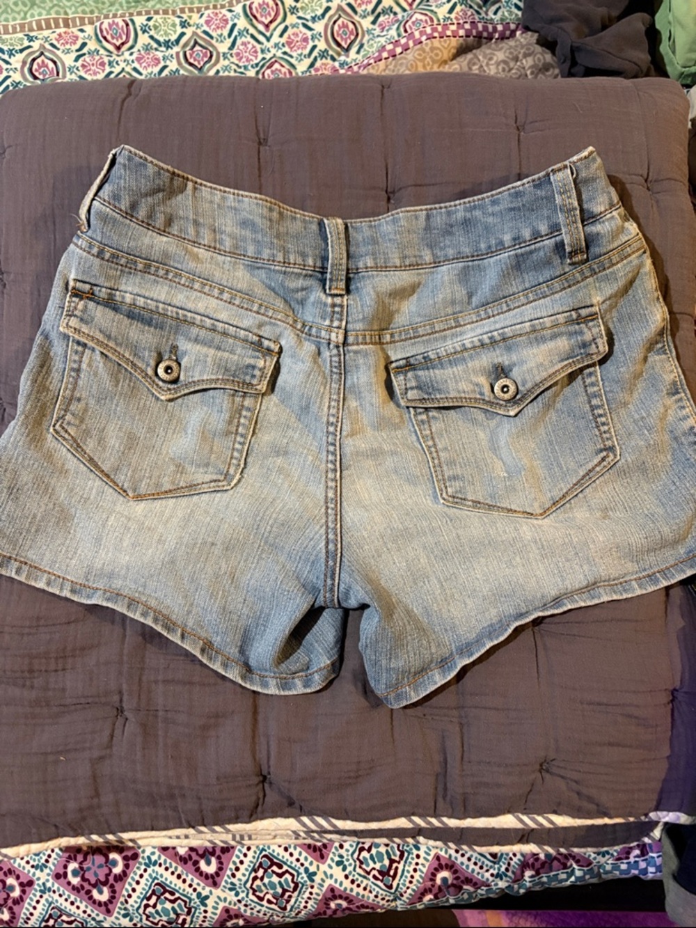 Faded Glory Light Wash Denim Cutoff Shorts - Picture 5 of 5